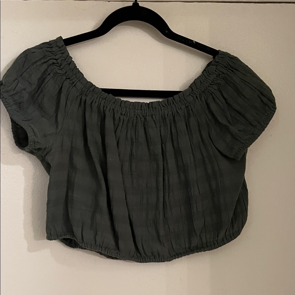 Aerie Off-Shoulder Green Cropped Top